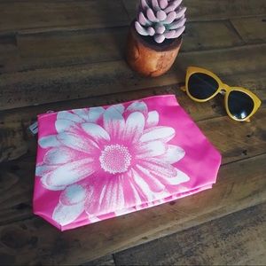NWOT Clinique Patterned Makeup Bag in Pink